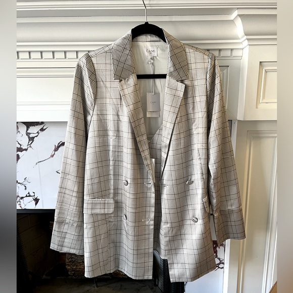 Cami NYC Tops - NWT Cami NYC 100% silk blazer and tank set